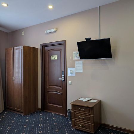 Victoria Hotel 乌拉尔斯克 外观 照片