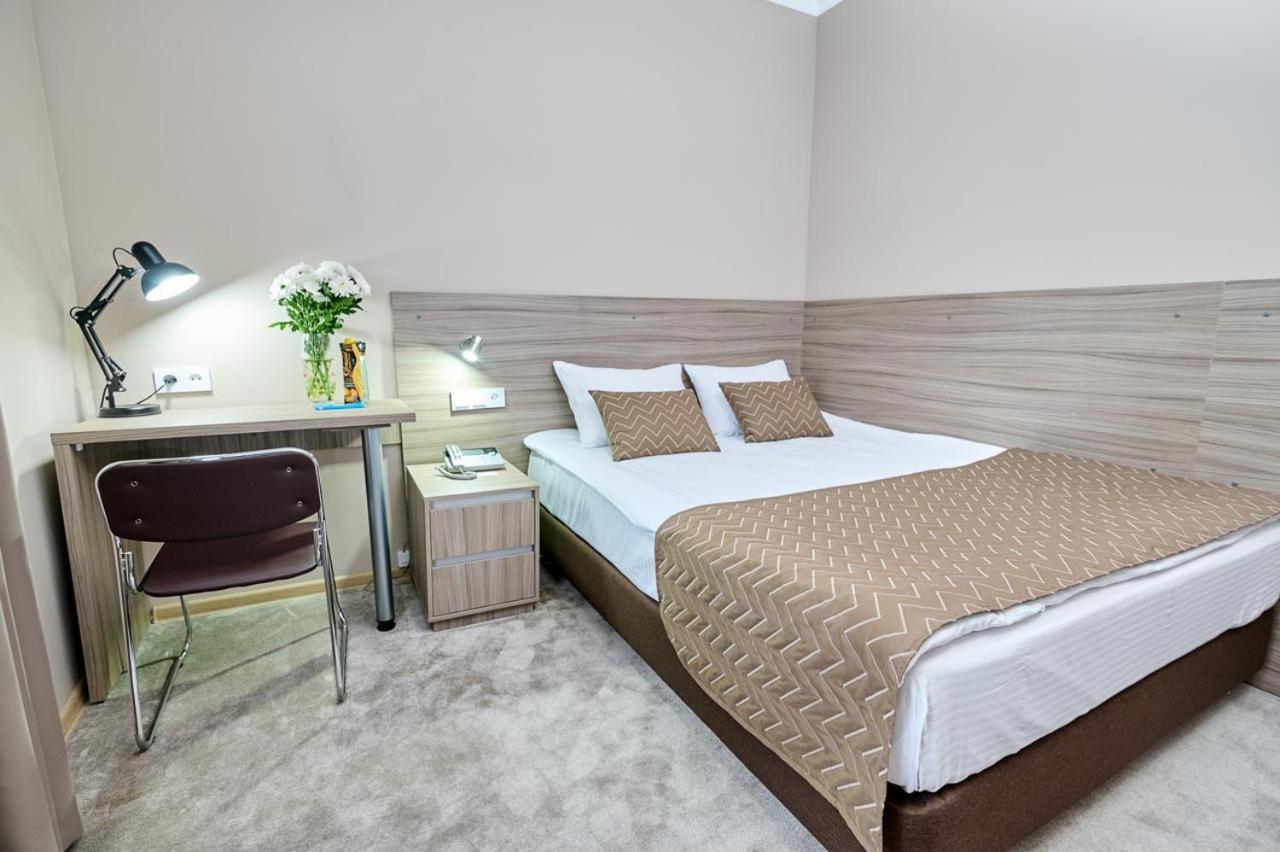 Victoria Hotel 乌拉尔斯克 外观 照片