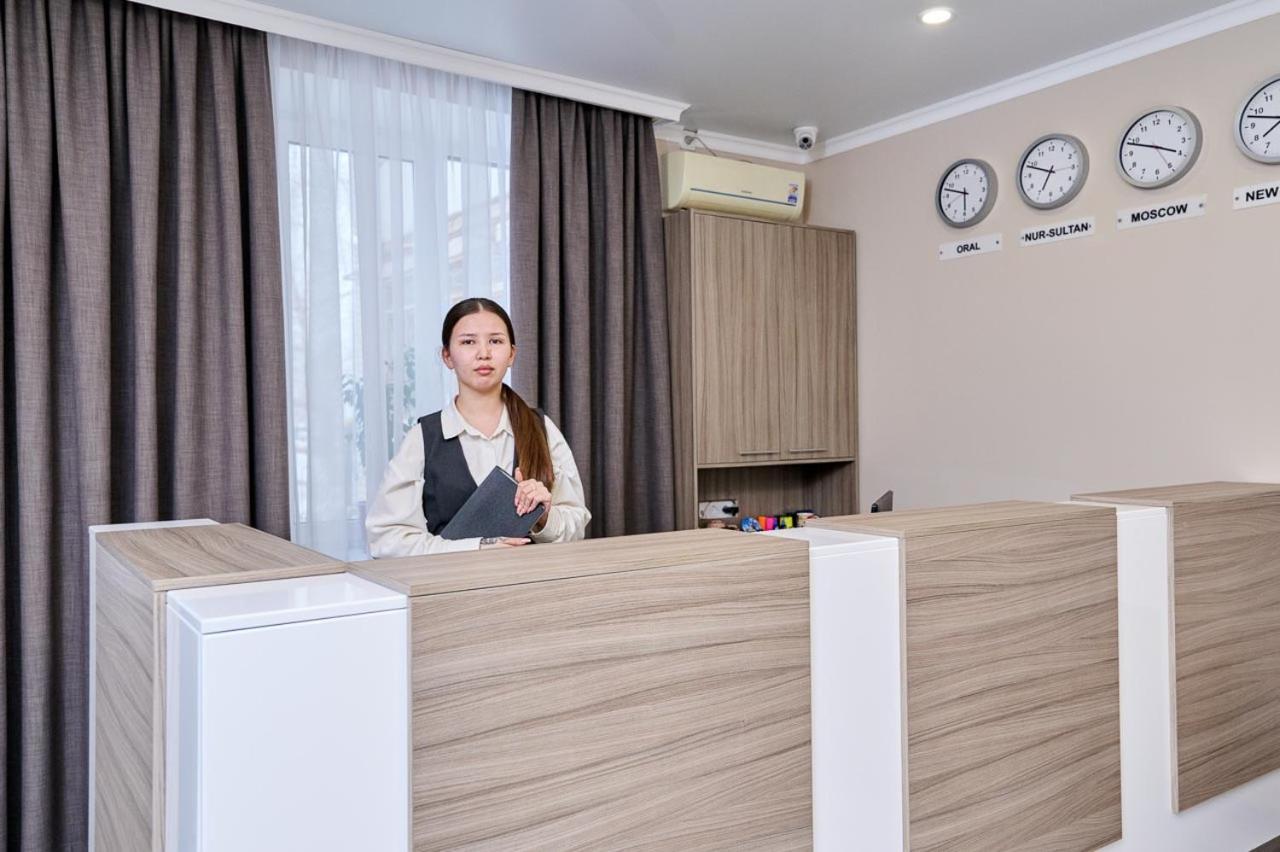 Victoria Hotel 乌拉尔斯克 外观 照片