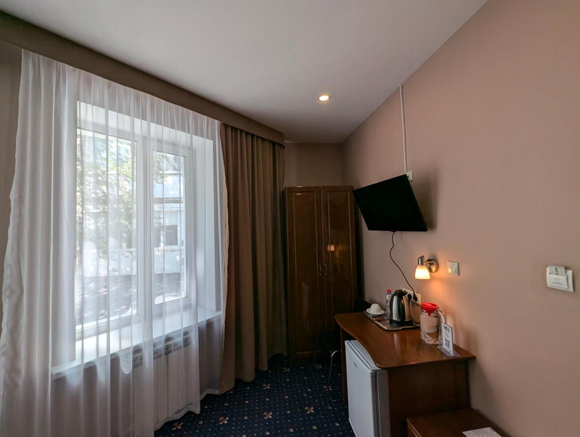 Victoria Hotel 乌拉尔斯克 外观 照片