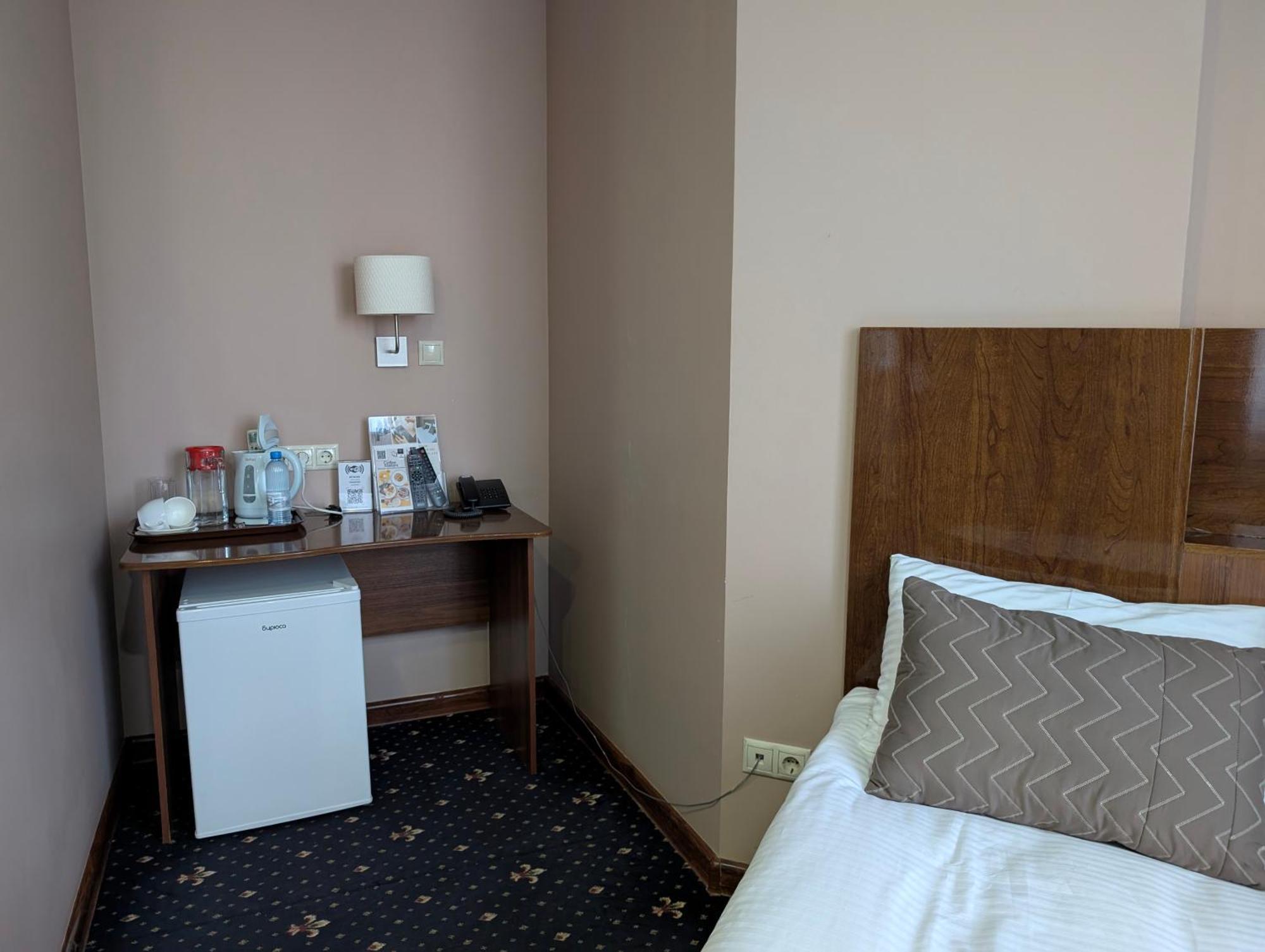 Victoria Hotel 乌拉尔斯克 外观 照片